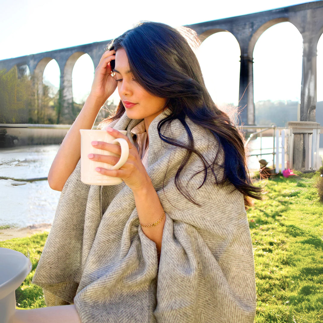 British Lambswool Blanket - grey herringbone